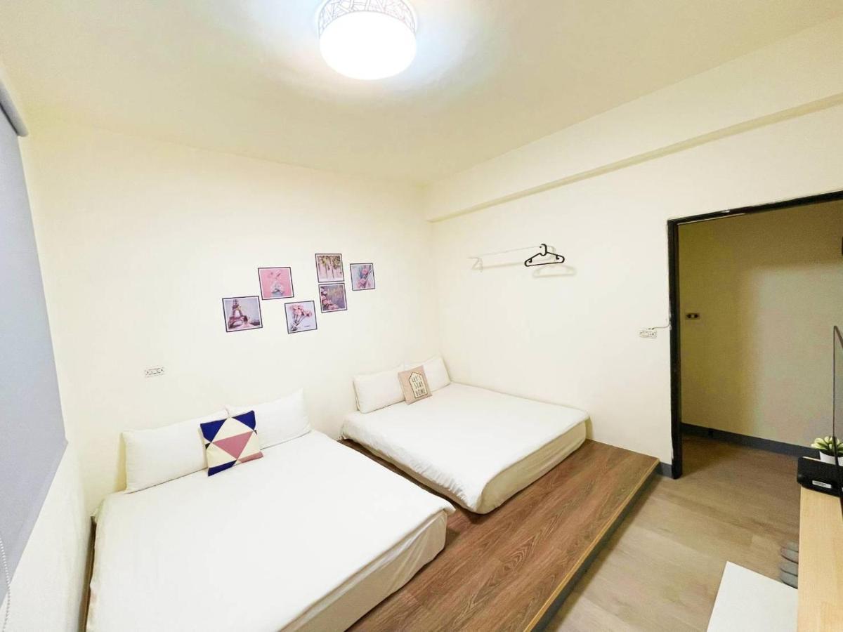 Fengjia 08 Home Taichung Exterior photo