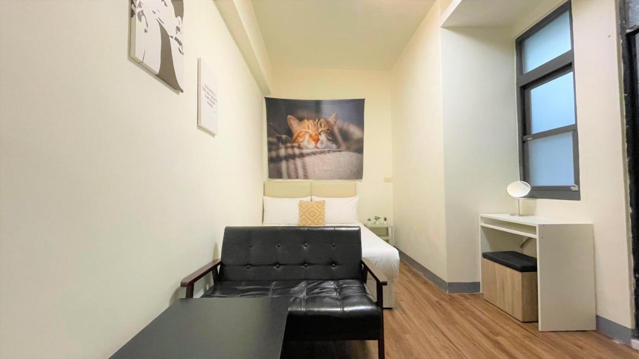 Fengjia 08 Home Taichung Exterior photo